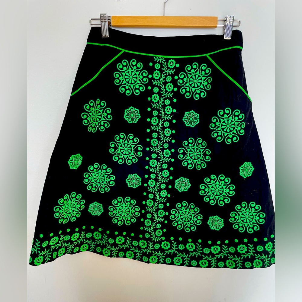 Anthropologie (Lithe) a-line embroidered skirt size 2
